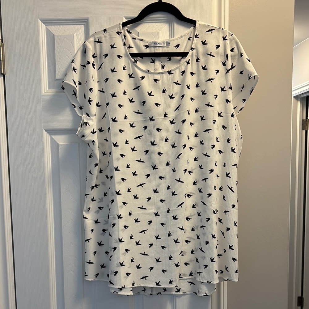 White and Black Patterned Women's Top